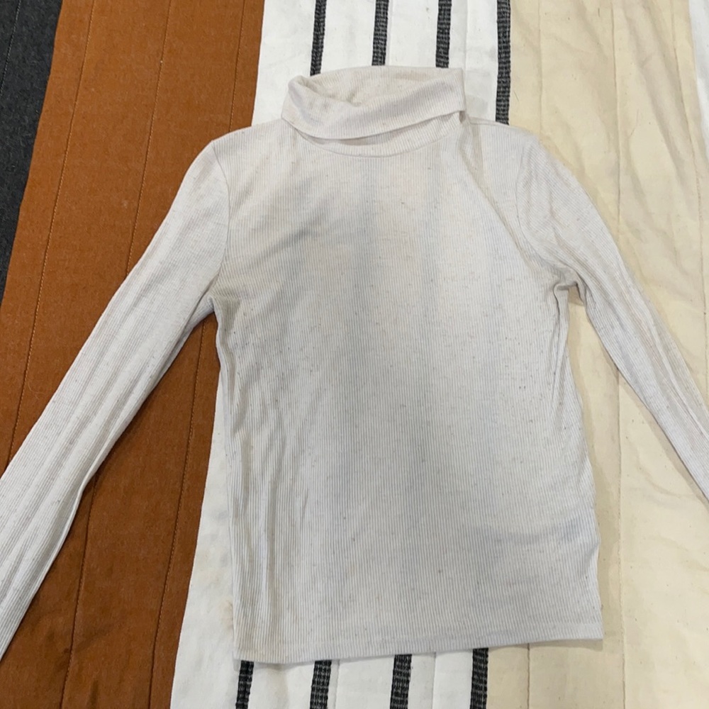 Cream cropped turtle neck